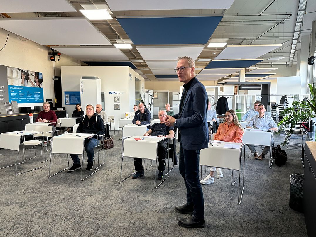 WESCO Mitarbeitende an einer internen Schulung
